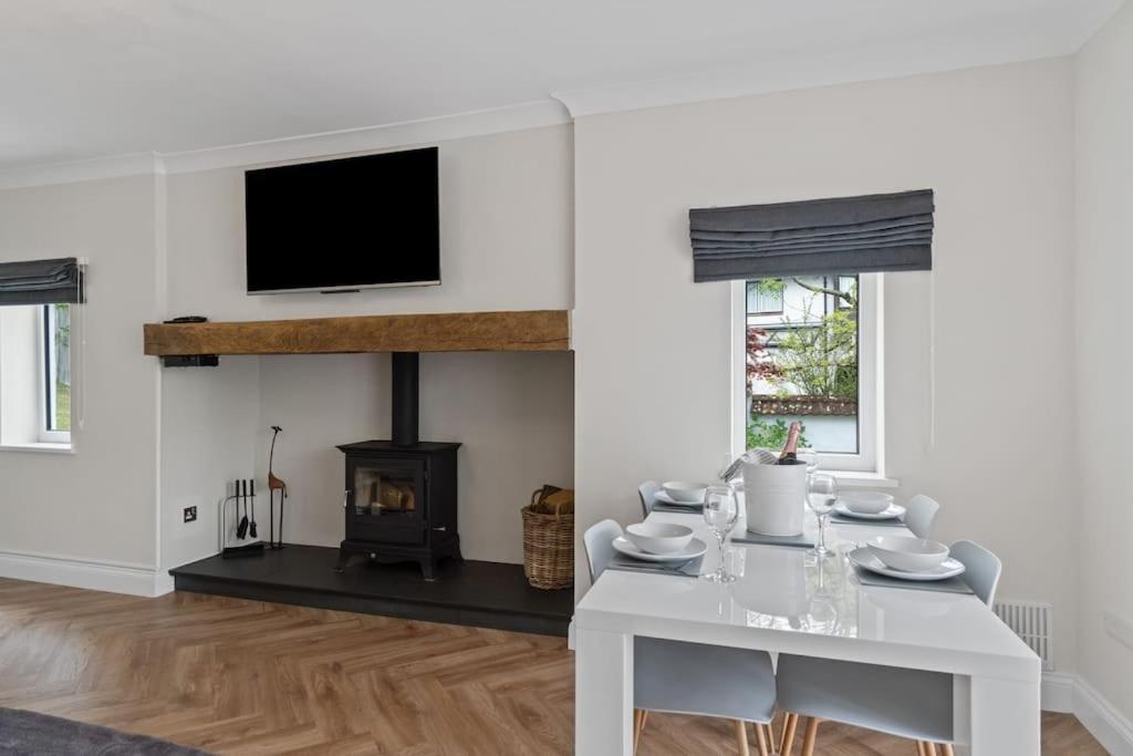 White Cottage Stunning Contemporary 2 Bedroom 2 Ensuite Annex With Hot Tub Plymouth Exteriér fotografie